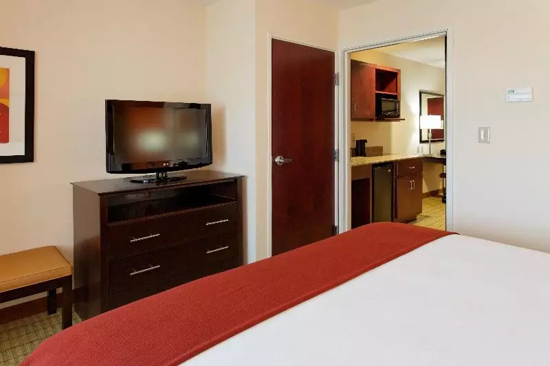 身障者適用スイートルーム, Holiday Inn Express Florence Northeast, An Ihg