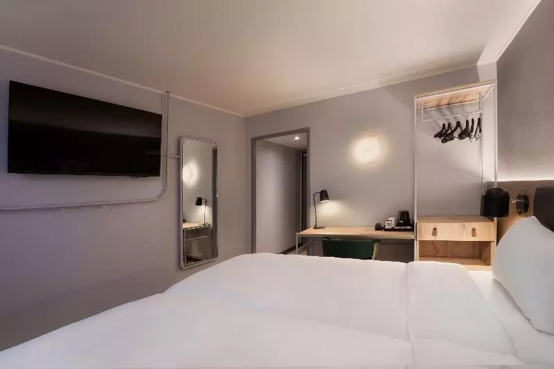 キングサイズベッドのスイートルーム, Holiday Inn Express Florence Northeast, An Ihg