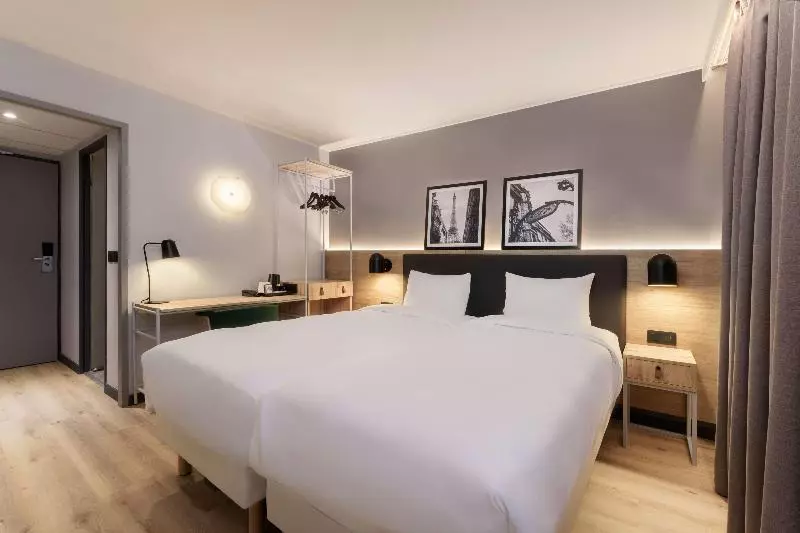 キングサイズベッドのスイートルーム, Holiday Inn Express Florence Northeast, An Ihg