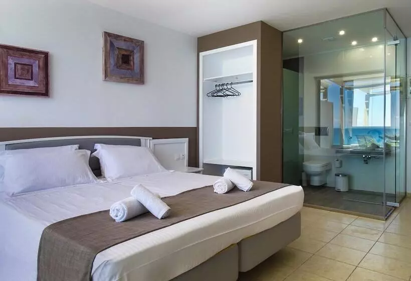 اتاق لوکس با چشم‌انداز باغ, Lido Star Beach
