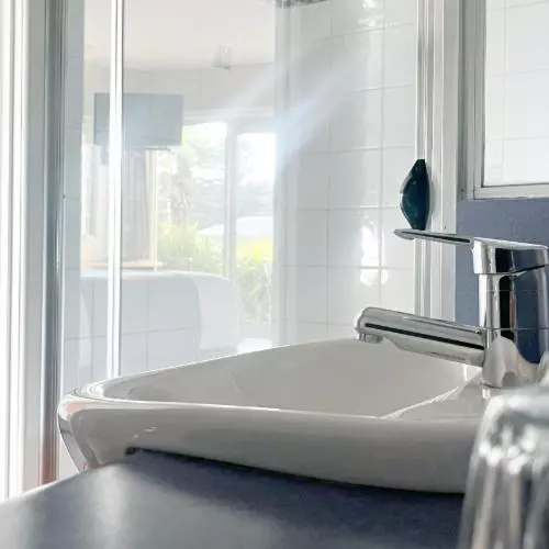 スタンダードルーム, Waves Luxury Suites