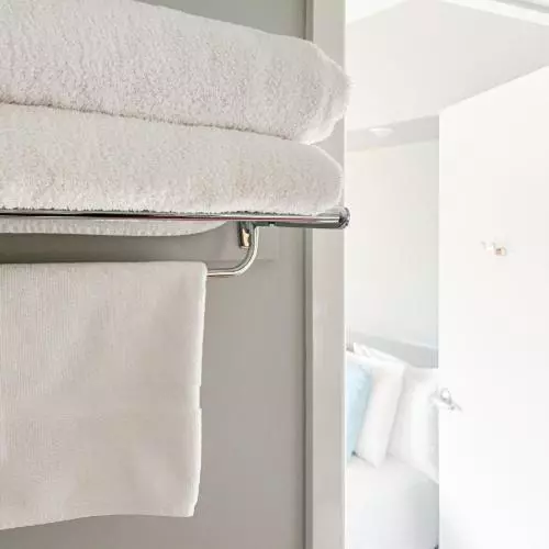 スタンダードルーム, Waves Luxury Suites