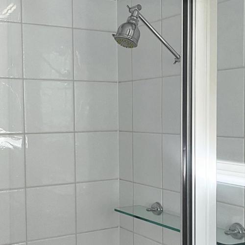 חדר סטנדרט עם מיטת קינג, Waves Luxury Suites