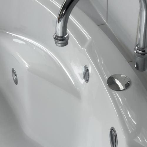 חדר סטנדרט עם מיטת קינג, Waves Luxury Suites