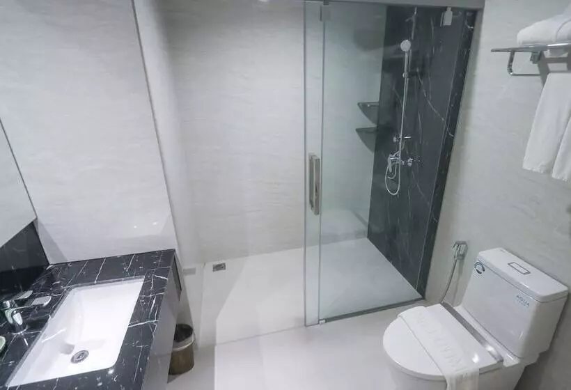 Deluxe room with river view, Fortune River View Hotel Nakhon Phanom