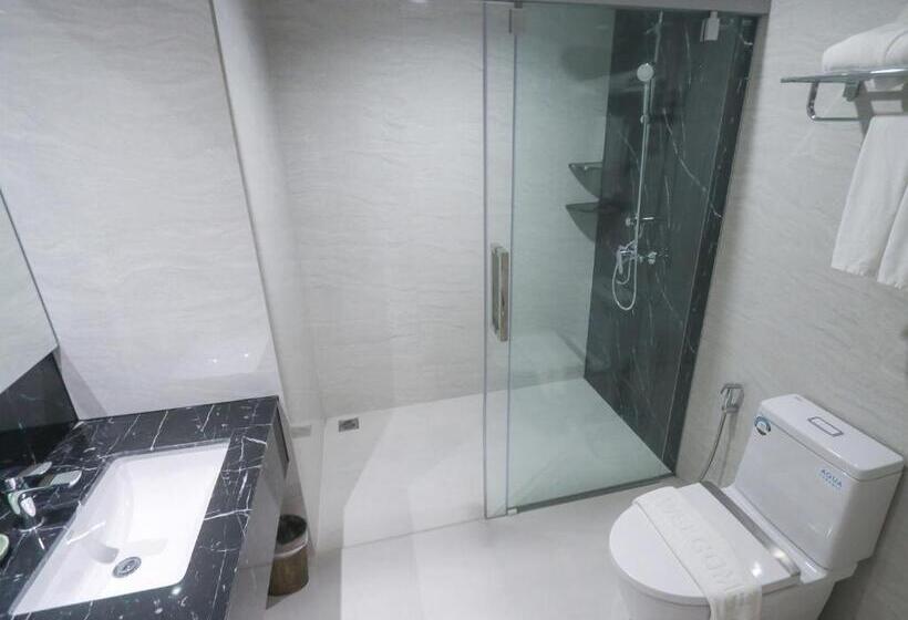 Deluxe room with river view, Fortune River View Hotel Nakhon Phanom