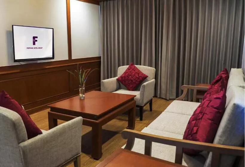 Sviitti Jokinäkymä, Fortune River View Hotel Nakhon Phanom