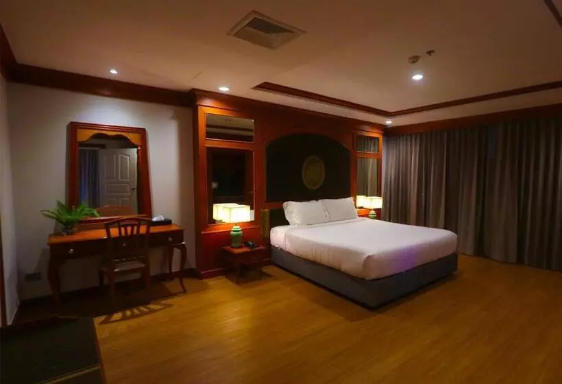 Sviitti Jokinäkymä, Fortune River View Hotel Nakhon Phanom