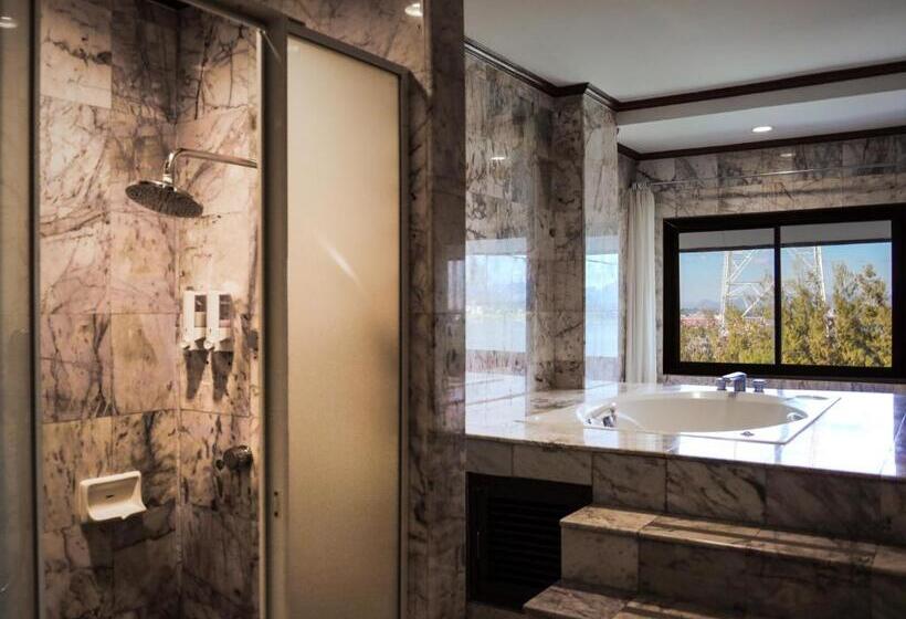 프레지덴셜 스위트, Fortune River View Hotel Nakhon Phanom