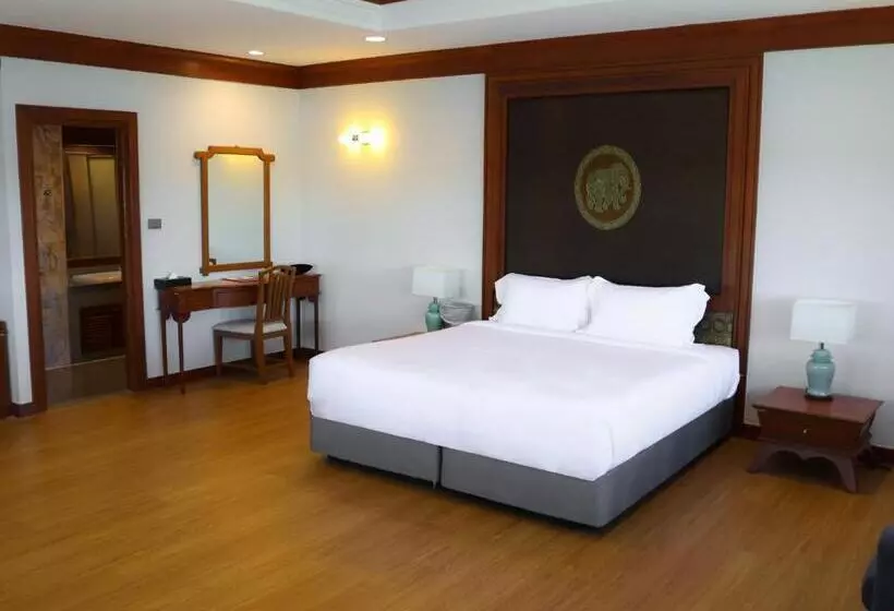 Presidenttisviitti, Fortune River View Hotel Nakhon Phanom