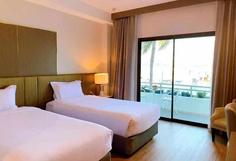 Standard-huone Allasnäkymä, Fortune River View Hotel Nakhon Phanom