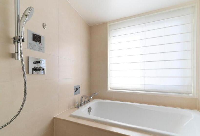 行政房间, Associa Shin Yokohama