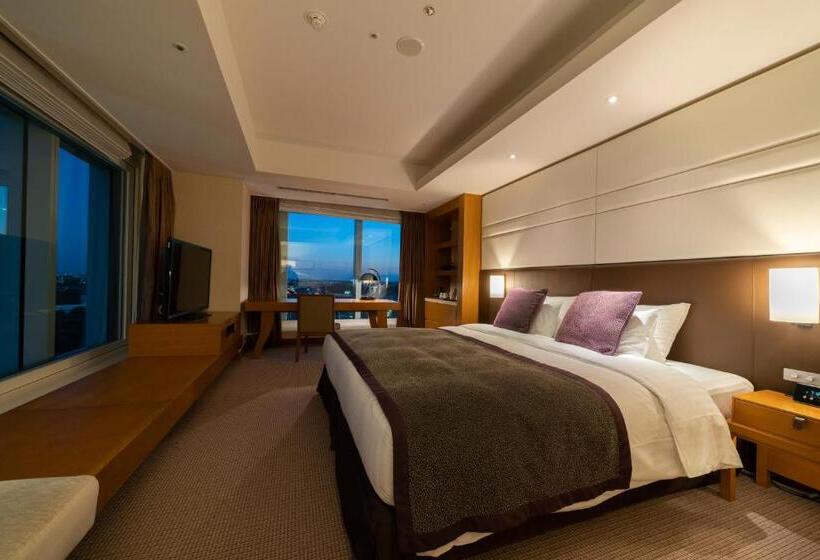Номер Executive, Associa Shin Yokohama