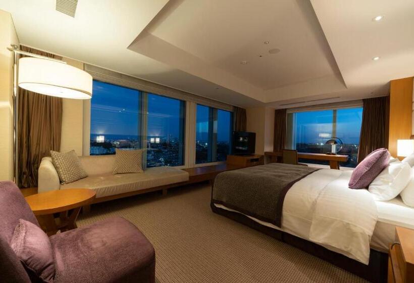 行政房间, Associa Shin Yokohama