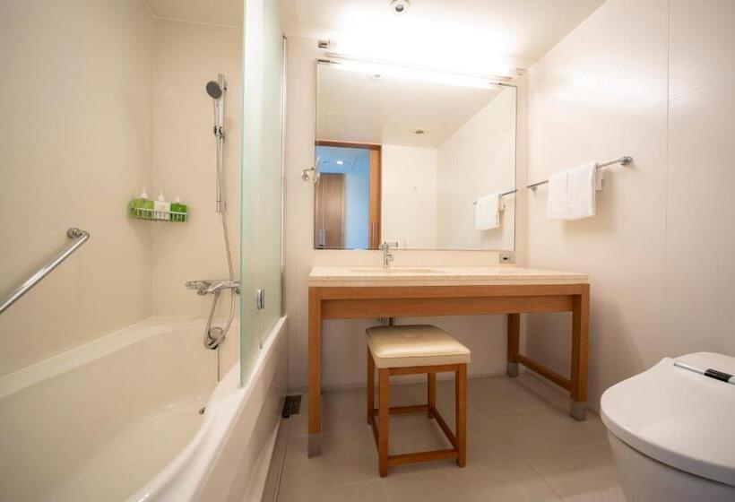 经济房, Associa Shin Yokohama