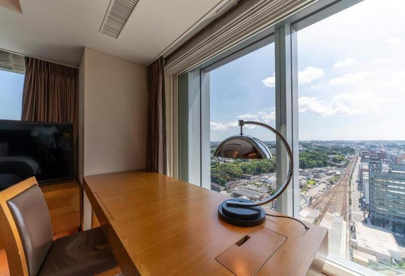 行政房间, Associa Shin Yokohama