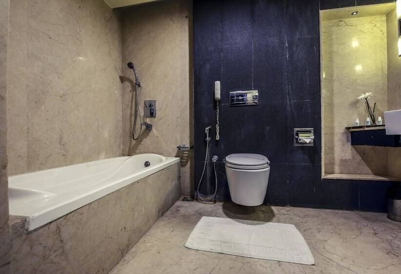 デラックスルーム, Ebony Boutique