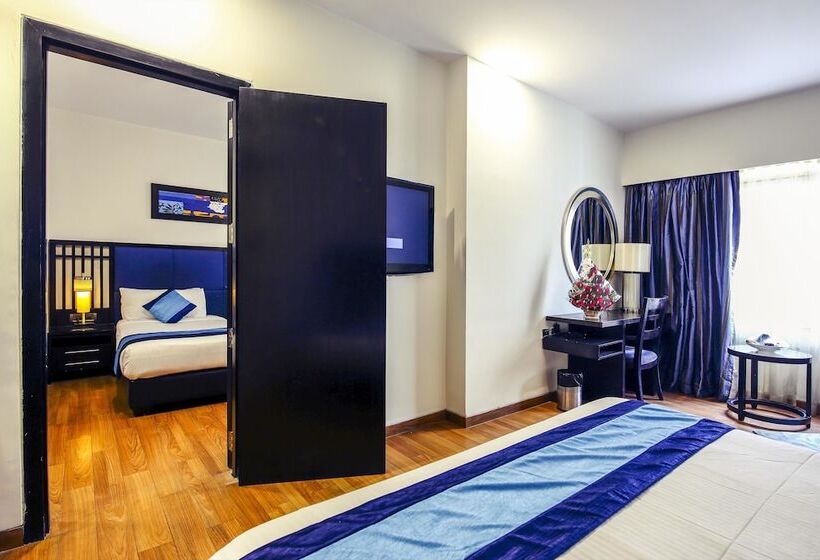 デラックスルーム, Ebony Boutique