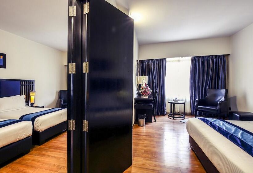 デラックスルーム, Ebony Boutique