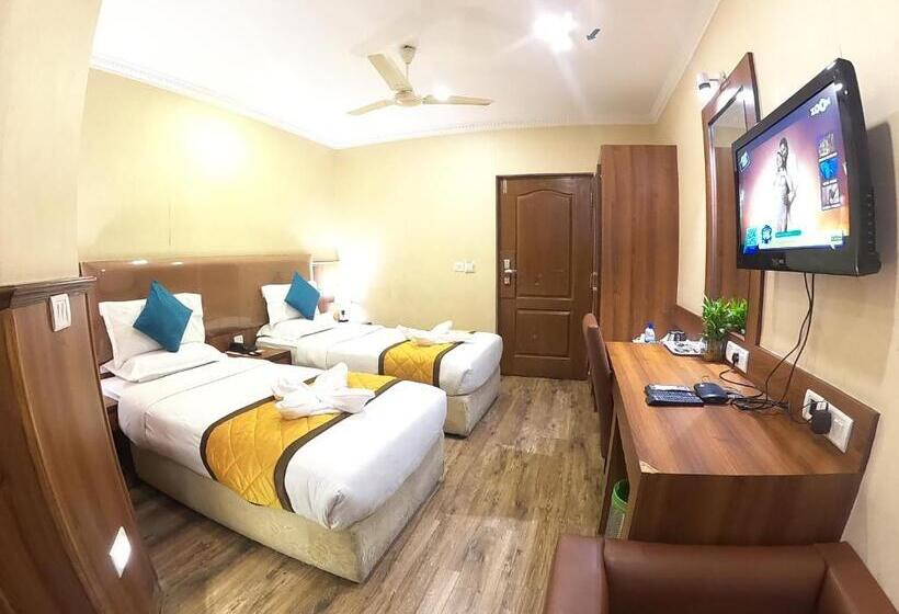 Deluxe Room, Noor Empire International Kormangala