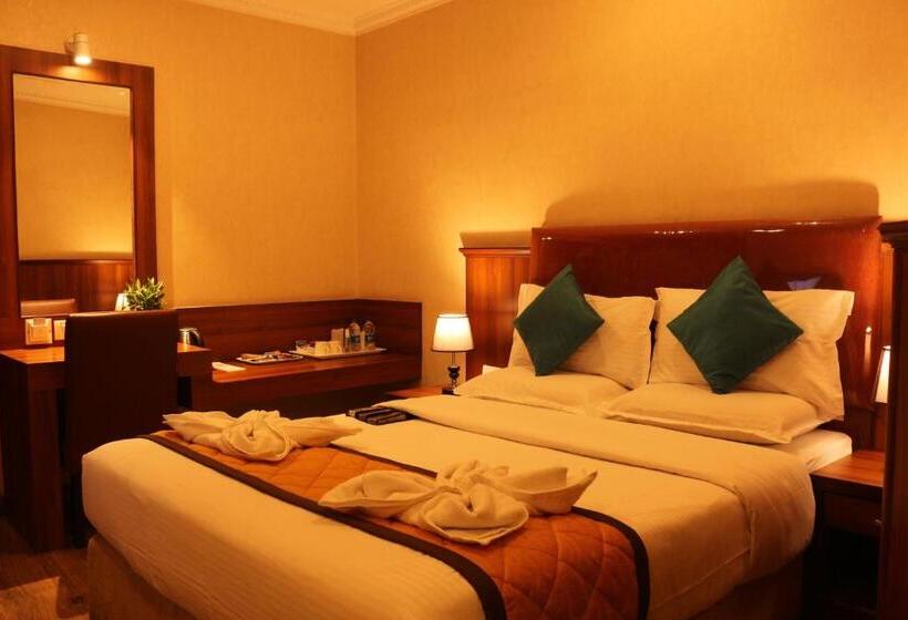 Deluxe Room, Noor Empire International Kormangala