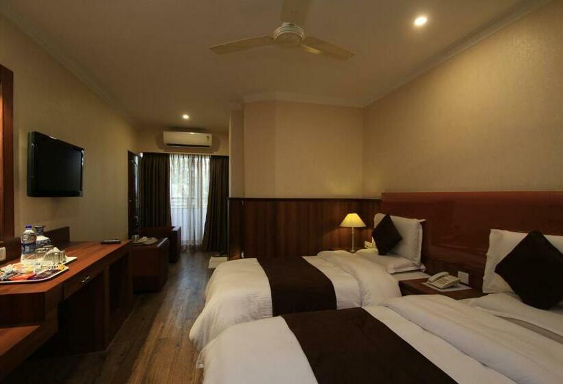 Deluxe Room, Noor Empire International Kormangala