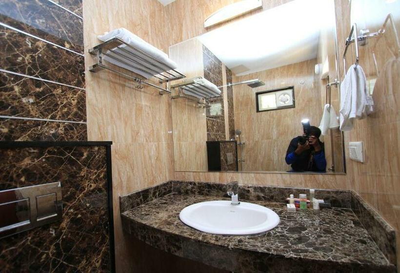 Deluxe Room, Noor Empire International Kormangala