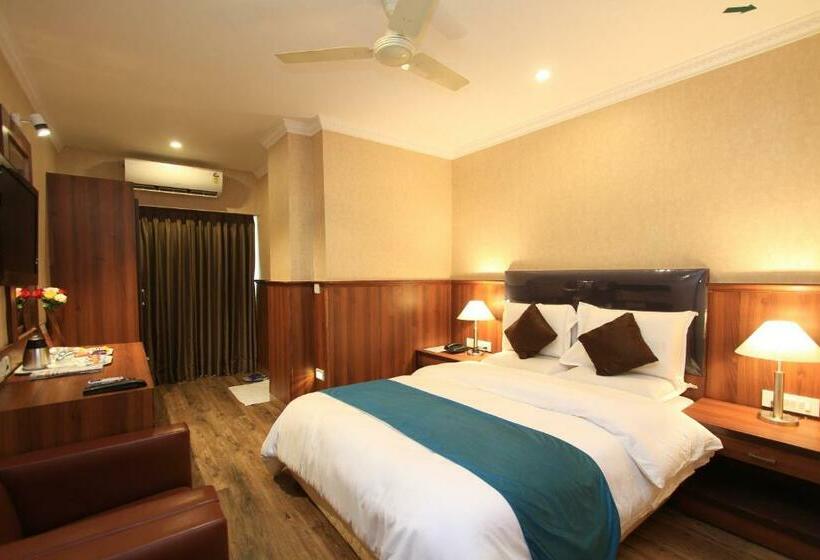 Deluxe Room, Noor Empire International Kormangala