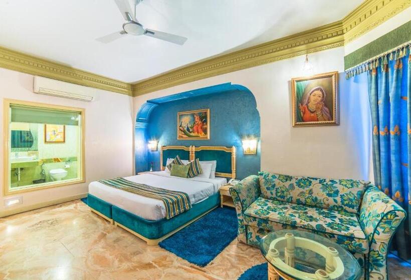 Номер Deluxe, Hillock