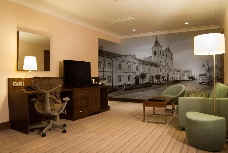 キングサイズベッドのスイートルーム, Hilton Garden Inn Rzeszow