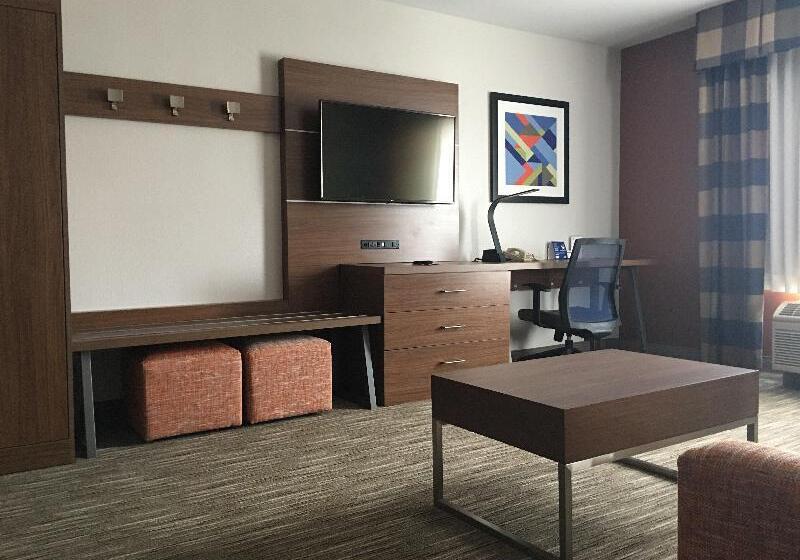 غرفة قياسية لذوى الاحتياجات الخاصة, Holiday Inn Express Greensburg, An Ihg