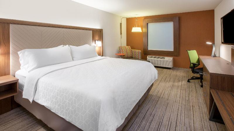 Номер Стандарт Кровать Кинг Адаптированный для Инвалидов, Holiday Inn Express Greensburg, An Ihg