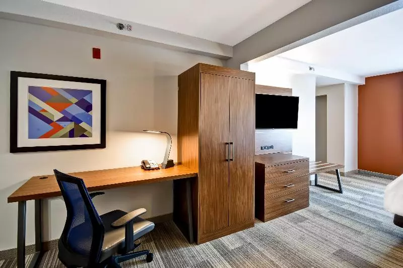キングサイズベッドのスタンダードルーム, Holiday Inn Express   Plymouth, An Ihg