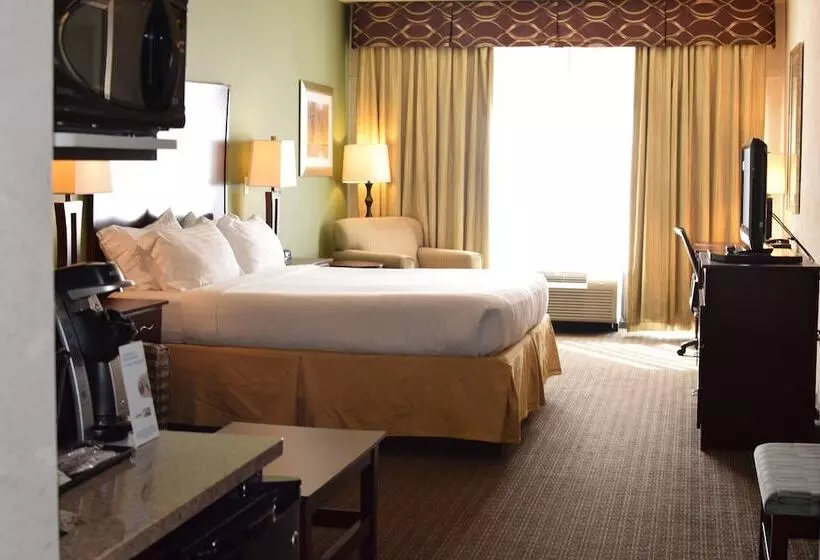 スイート, Holiday Inn Express Pratt, An Ihg