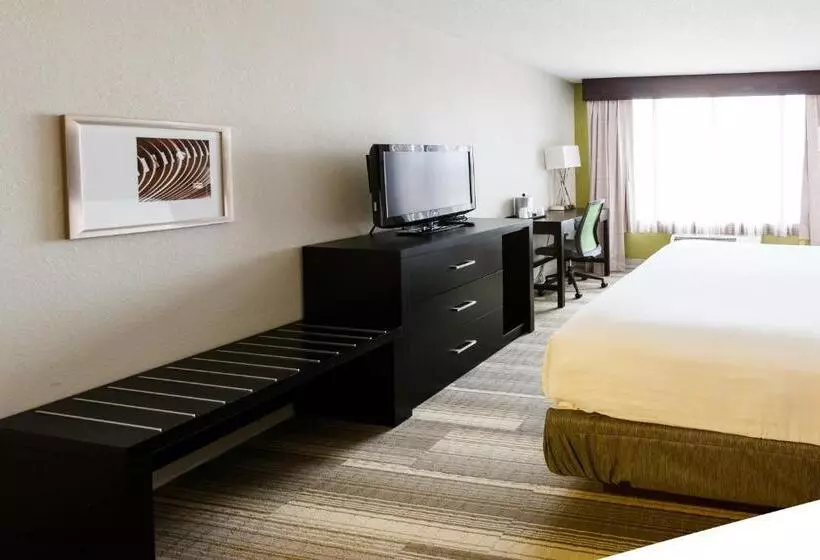 身障者適用キングサイズベッドルーム, Holiday Inn Express & Suites Shelbyville, An Ihg