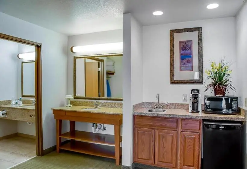 スイート, Holiday Inn Express & Suites Jacksonville, An Ihg