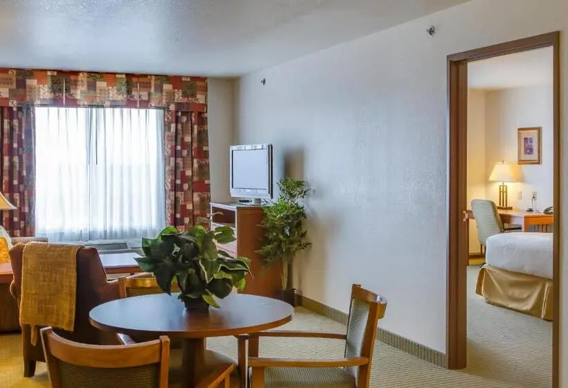 スイート, Holiday Inn Express & Suites Jacksonville, An Ihg