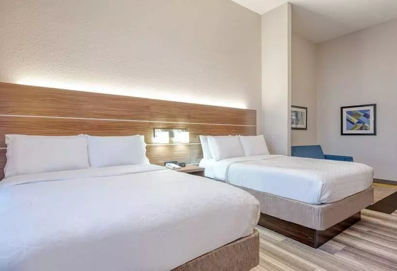 Sviitti, Holiday Inn Express & Suites Vandalia, An Ihg
