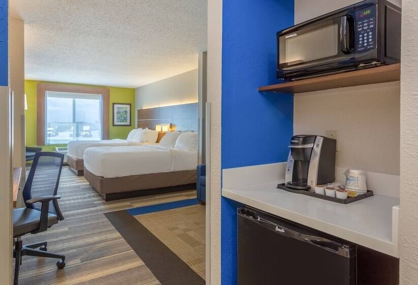 סוויטה, Holiday Inn Express & Suites Vandalia, An Ihg