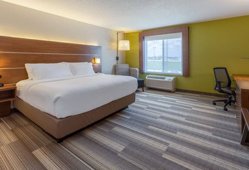 סוויטה, Holiday Inn Express & Suites Vandalia, An Ihg
