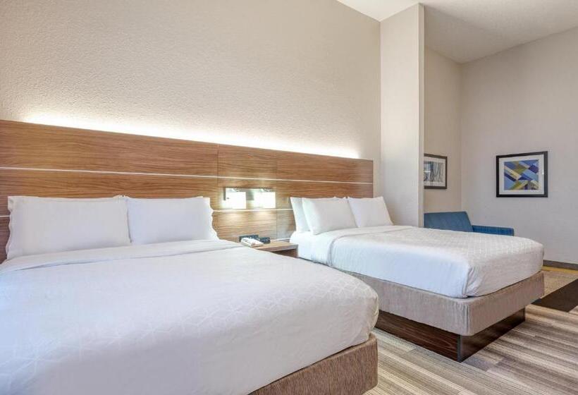 סוויטה, Holiday Inn Express & Suites Vandalia, An Ihg