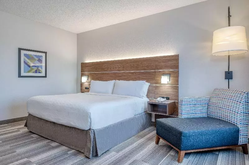 Standard-huone King-vuode, Holiday Inn Express & Suites Vandalia, An Ihg