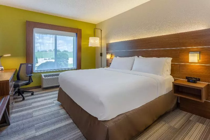 Standard-huone King-vuode, Holiday Inn Express & Suites Vandalia, An Ihg