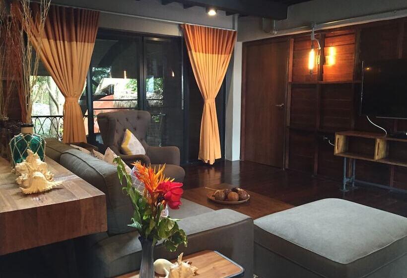 Svit, Koh Tao Cabana