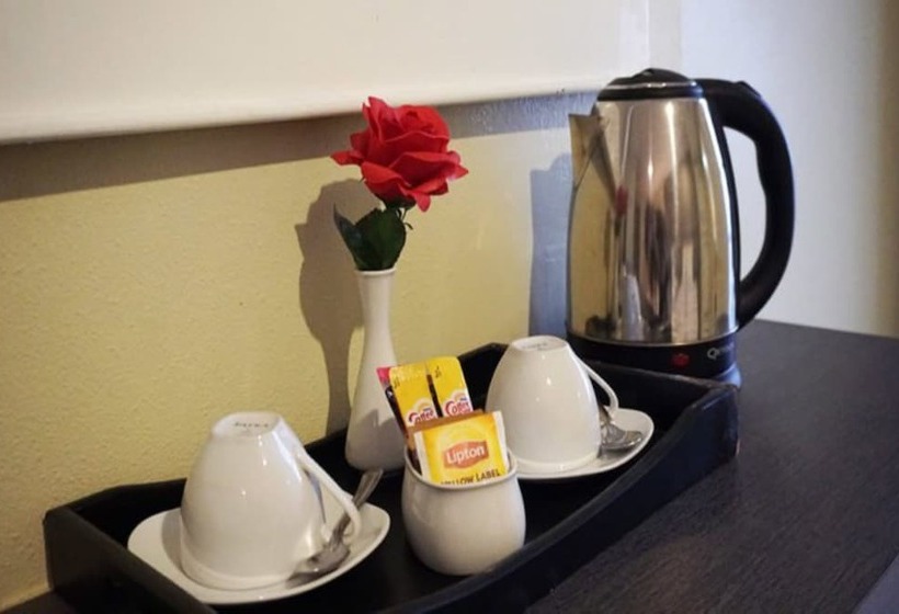 豪华房间, Niran Grand