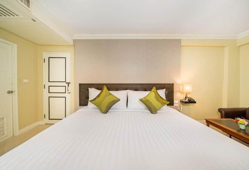 豪华房间, Niran Grand