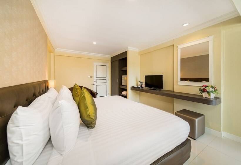 豪华房间, Niran Grand