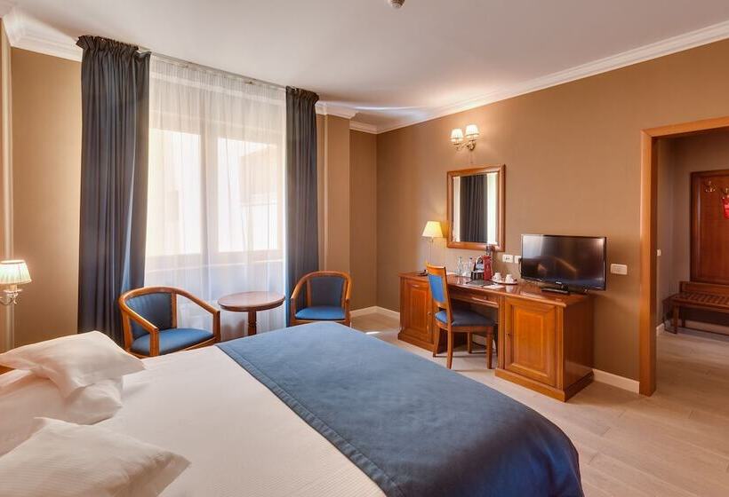 スタンダードルーム, Opera Plaza