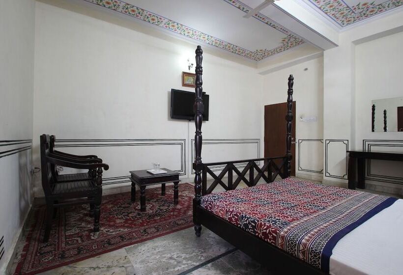 اتاق سوپریور, Raghuraj Palace