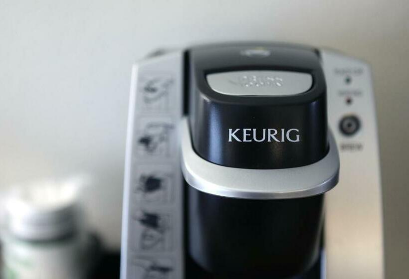 غرفة إدارية سرير كينج, Holiday Inn Express Hotel & Suites Edmond, An Ihg